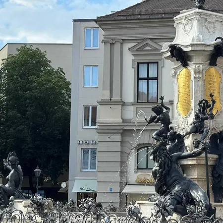 Goldenkey-Suites - Luxury Suite 'Rathausplatz' - Overlooking The Main Square - Air Conditioning & Elevator