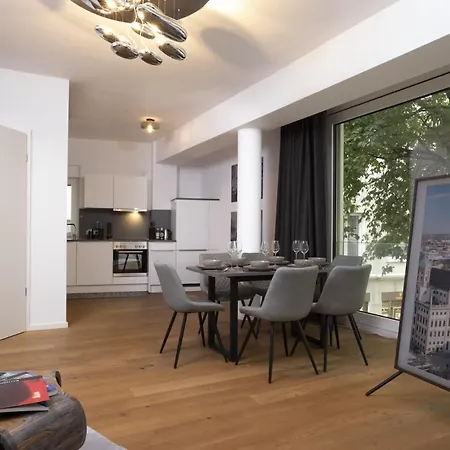 Goldenkey-Suites - Luxury Suite 'Rathausplatz' - Overlooking The Main Square - Air Conditioning & Elevator Appartement *