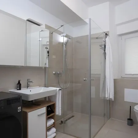 Appartement Goldenkey-Suites - Luxury Suite 'Rathausplatz' - Overlooking The Main Square - Air Conditioning & Elevator
