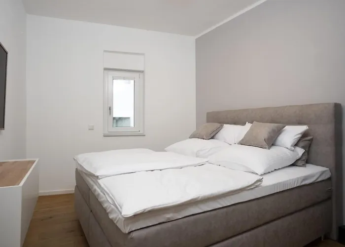 Brand New Luxury On Rathausplatz Daire *