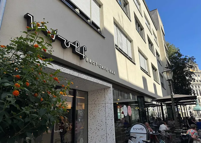 Brand New Luxury On Rathausplatz Apartment